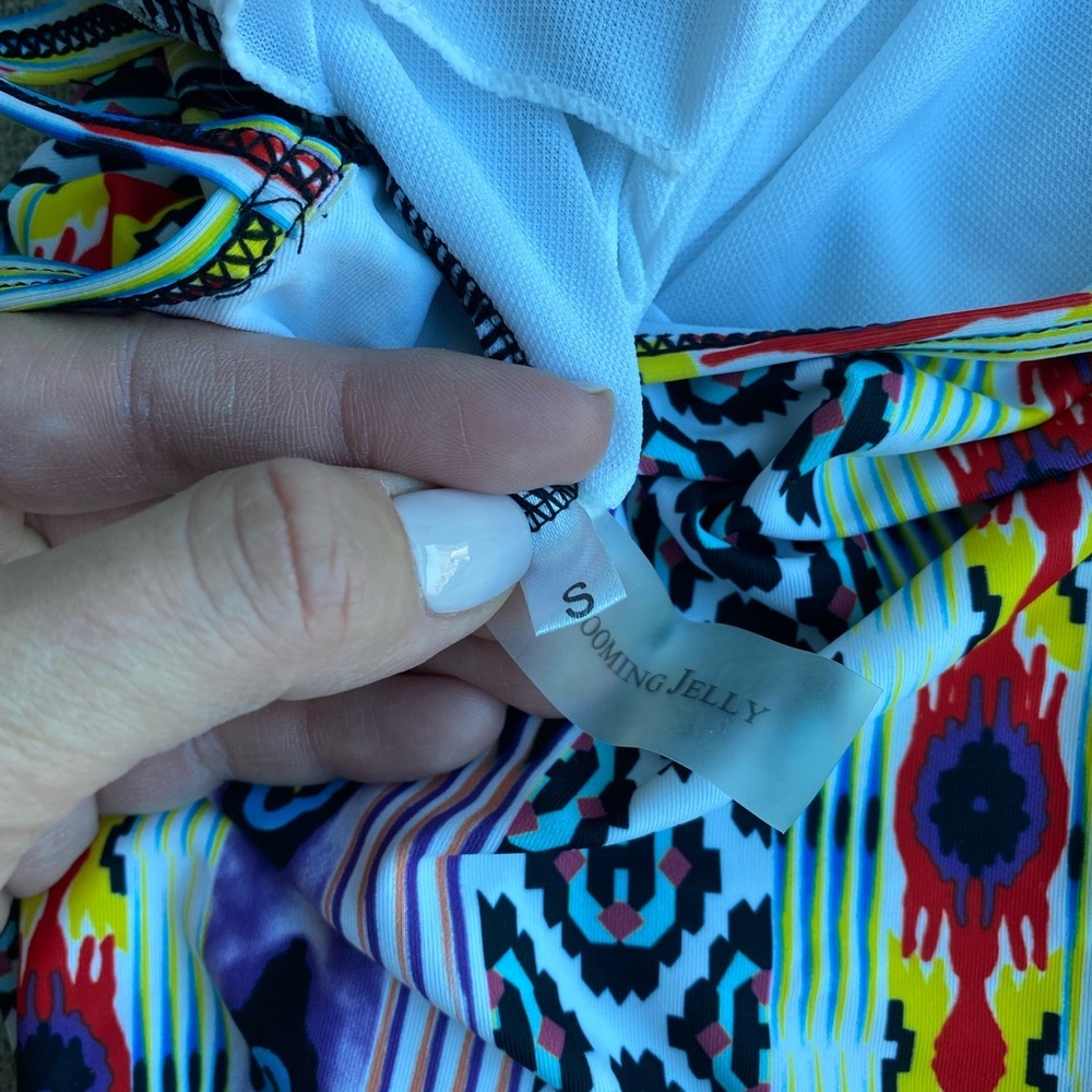 Tribal print halter backless swimsuit - Picture 5 of 6